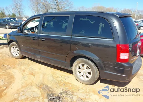 2008 Chrysler Town & Country Touring z USA, uszkodzony, nr VIN 2A8HR54P08R699444